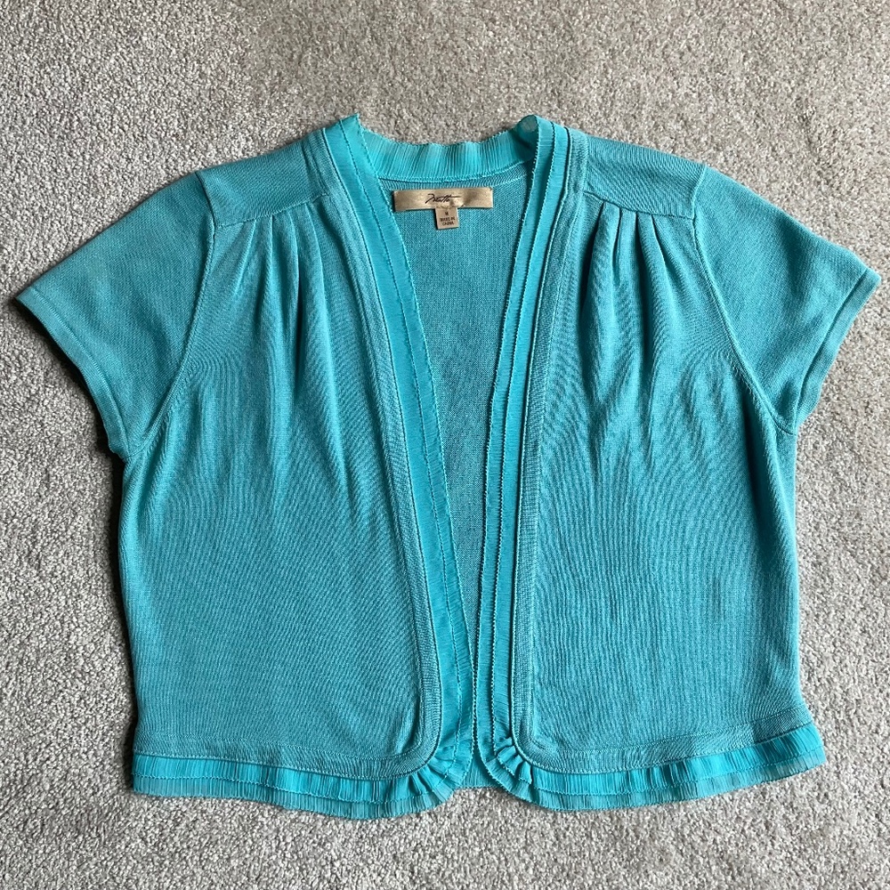 Short Sleeve Shrug Sweater Size M